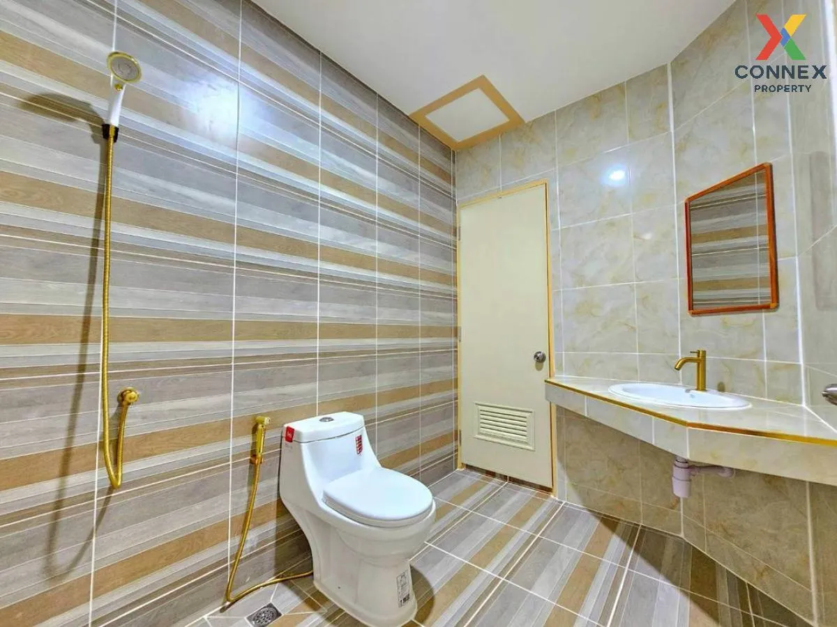 For Sale Townhouse/Townhome  , Baan Manawadee , newly renovated ,