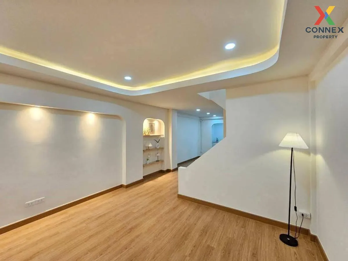 ขายทาวน์เฮ้าส์/ทาวน์โฮม  ธรรมสาธิต วิลล่า  บางจาก รีโนเวทใหม่ บาง