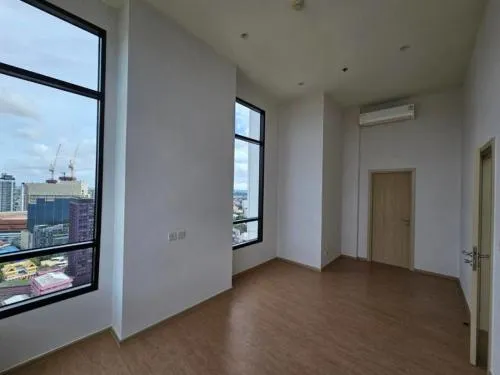 For Sale Condo , Maru Ekamai 2 , Duplex , high floor , BTS-Ekkamai , Phra Khanong Nuea , Watthana , Bangkok , CX-124084