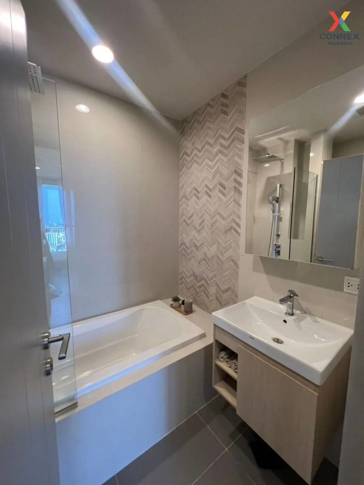 For Rent Condo , Oka Haus Sukhumvit 36 , BTS-Thong Lo , Khlong Ta 4