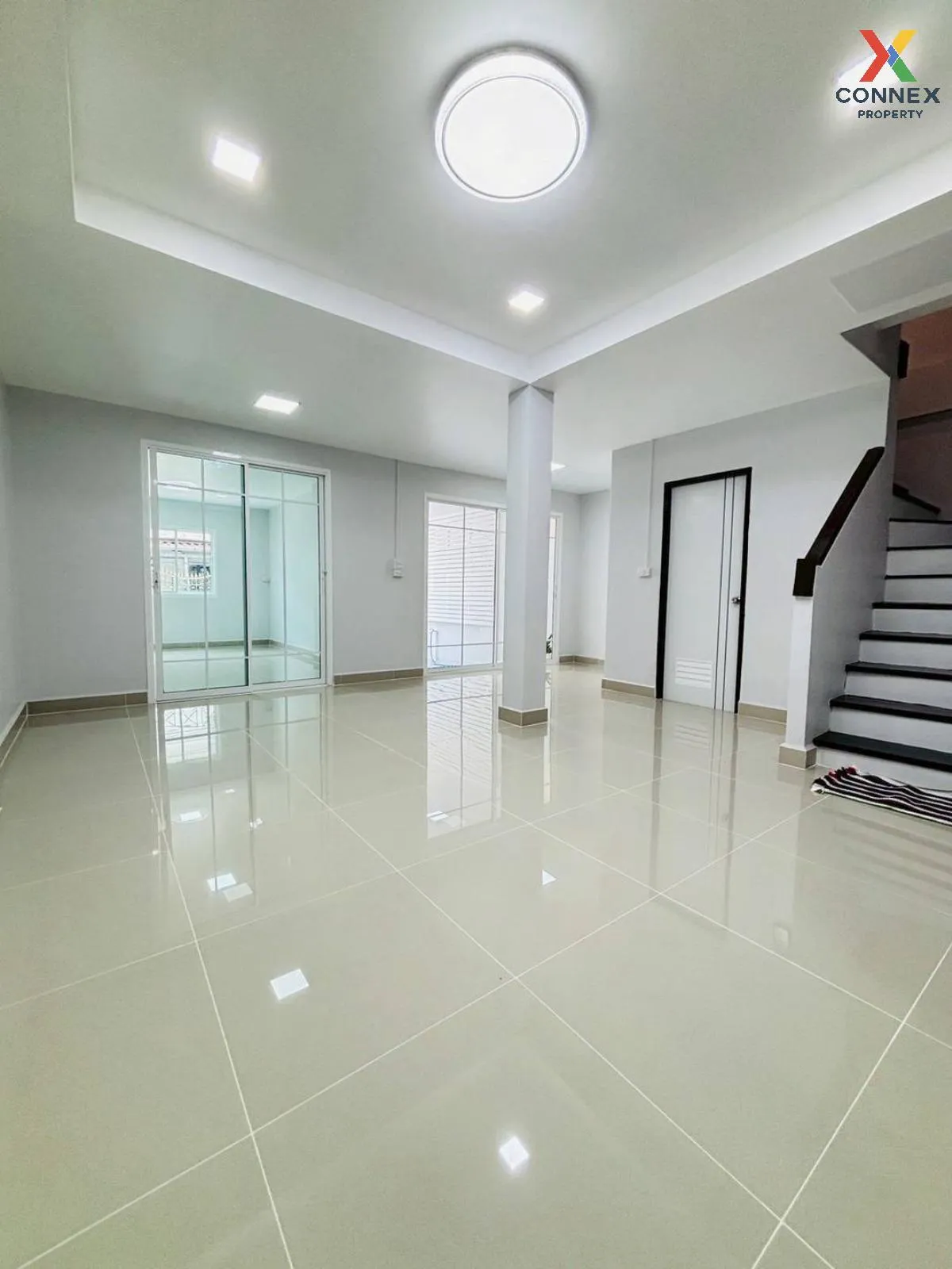 ขายทาวน์เฮ้าส์/ทาวน์โฮม  บ้านบัวทอง 4 บ้านกล้วย-ไทรน้อย รีโนเวทให