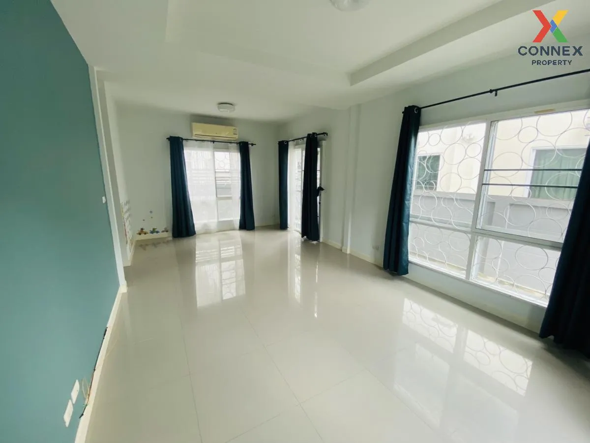 For Sale Townhouse/Townhome  , The Villa Rattanathibet , newly re