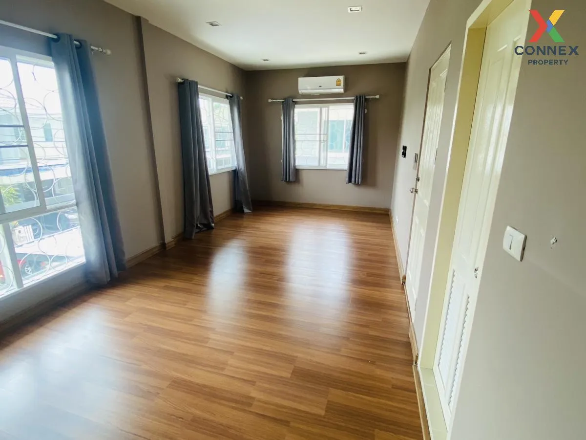 For Sale Townhouse/Townhome  , The Villa Rattanathibet , newly re