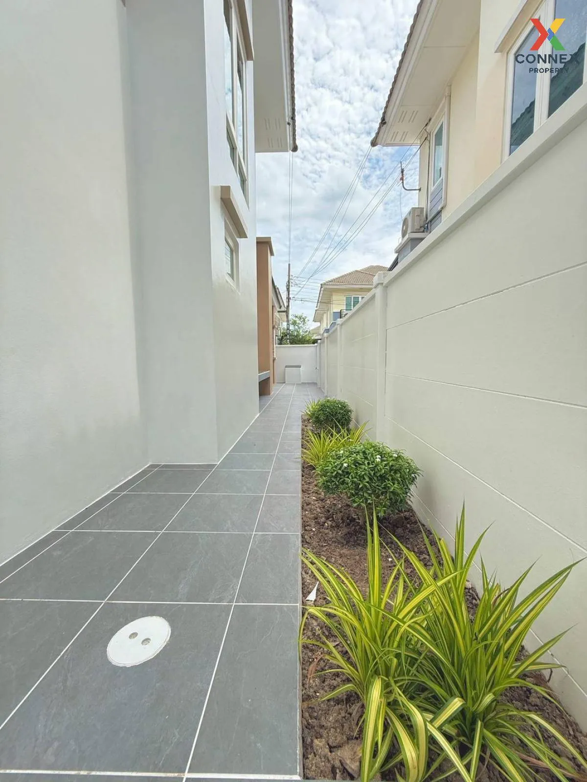 For Sale House , The Living 1 Baan Kluay - Sai Noi , wide frontag