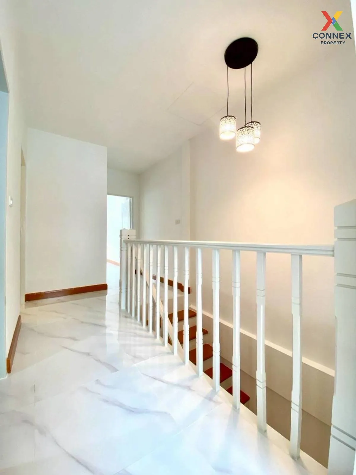 ขายทาวน์เฮ้าส์/ทาวน์โฮม  บ้านปิยวรารมย์ 1 รีโนเวทใหม่ บางบัวทอง บ