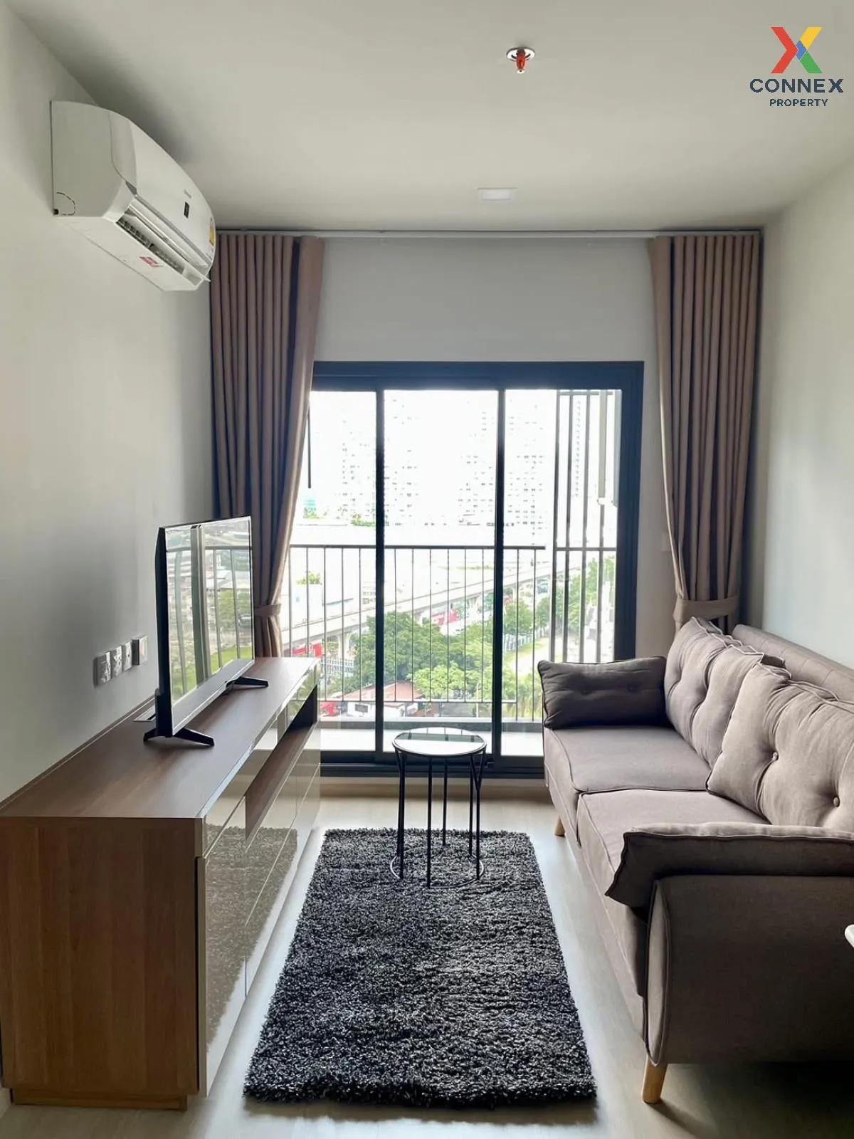 For Rent Condo , Life Phahon - Ladprao , corner unit , Chatuchak  2