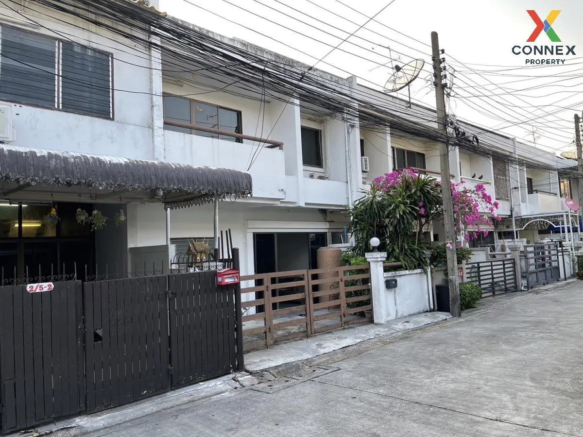 For Sale Townhouse/Townhome  , Wattananivet , Sam Saen Nok , Huai 2