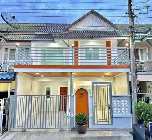 For Sale Townhouse/Townhome  , Baan Pruksa 14 A Bangbuathong , newly renovated , Bang Khu Rat , Bang Bua Thong , Nonthaburi , CX-124235