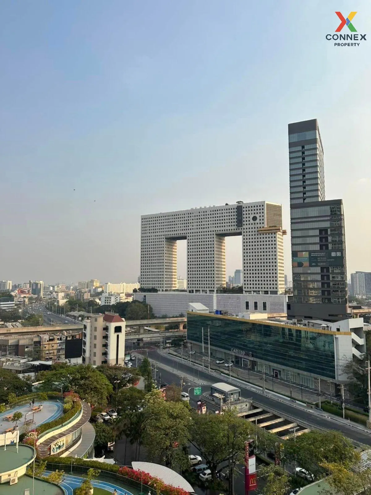 For Sale Condo , Wind Ratchayothin , high floor , newly renovated