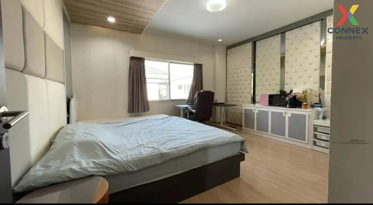 For Sale House , Perfect Place Rattanathibet , wide frontage , Sa