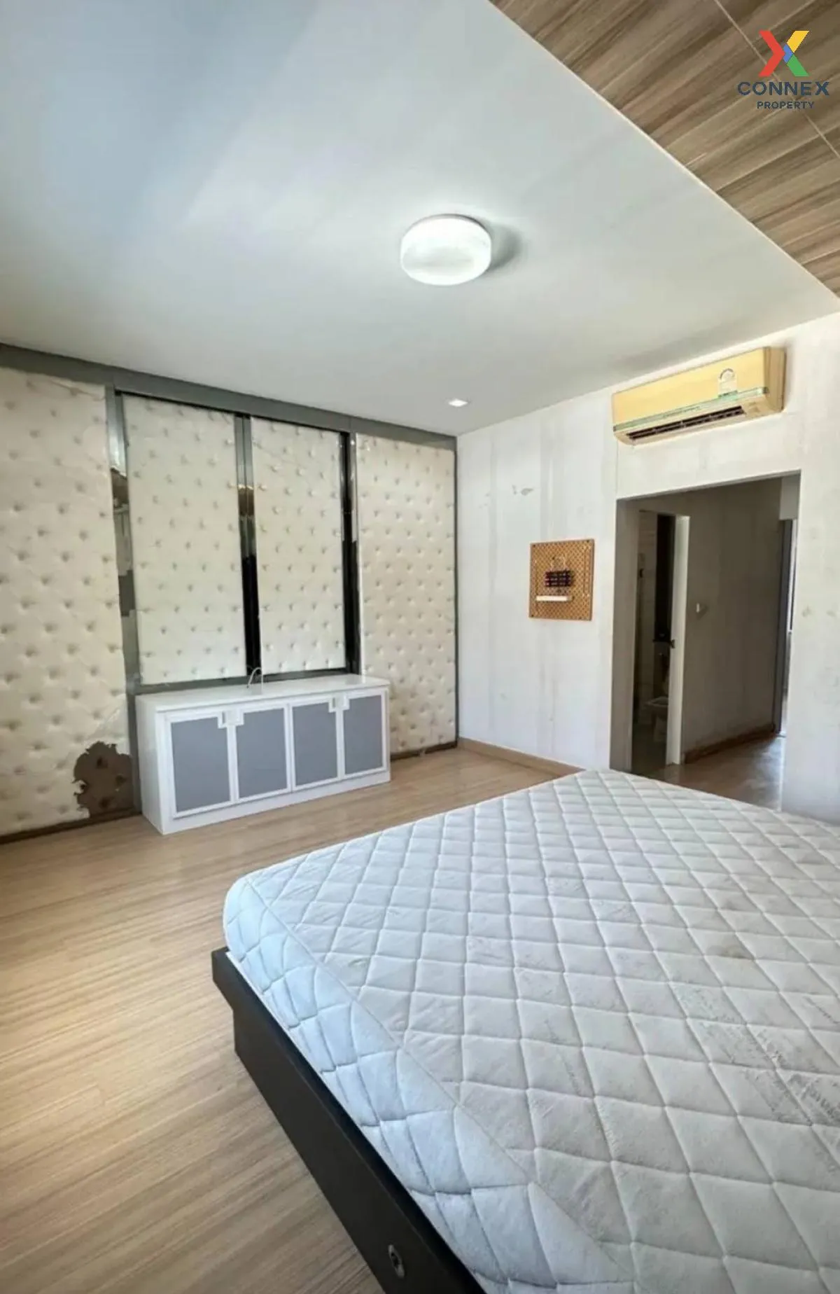 For Sale House , Perfect Place Rattanathibet , wide frontage , Sa