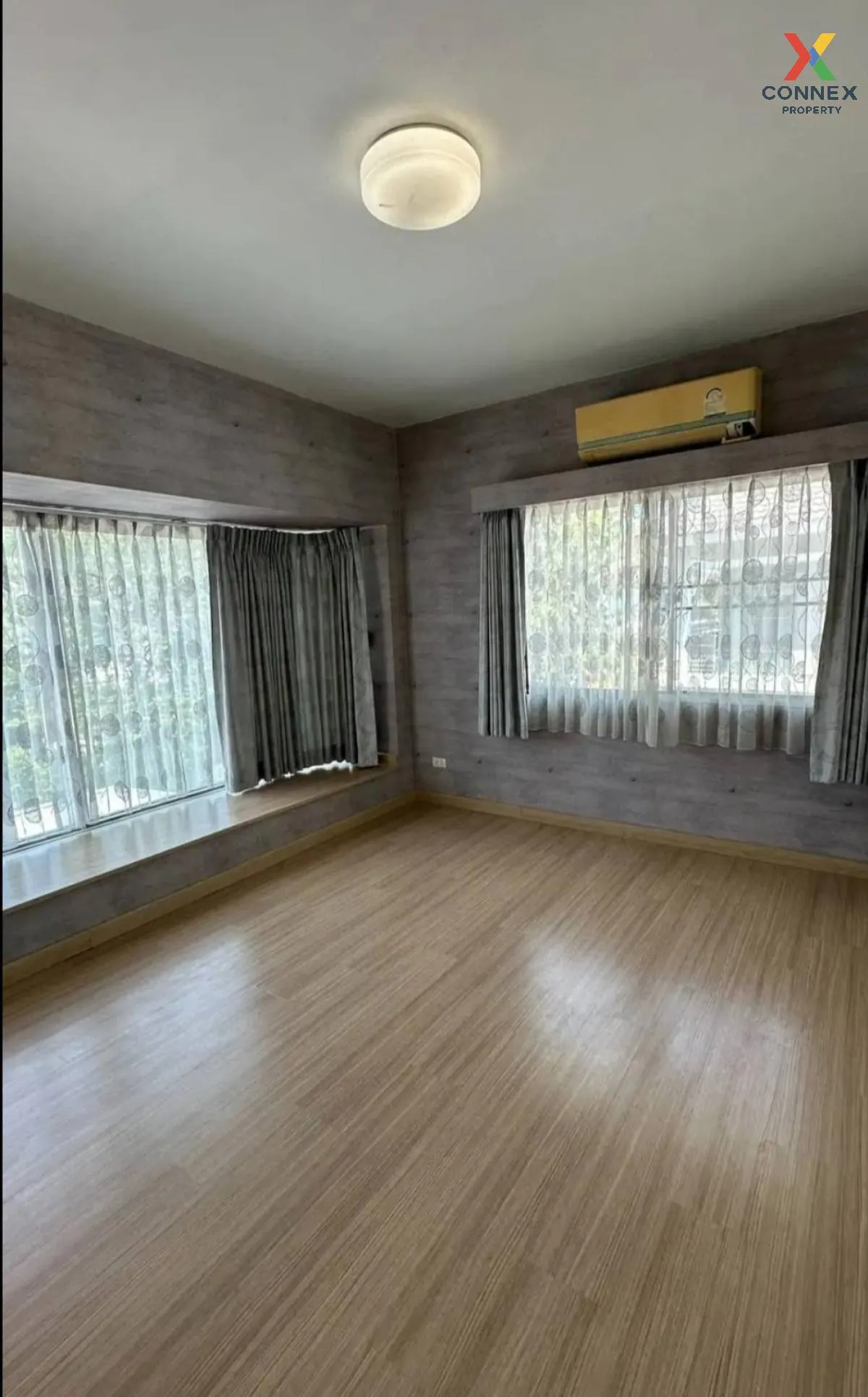 For Sale House , Perfect Place Rattanathibet , wide frontage , Sa
