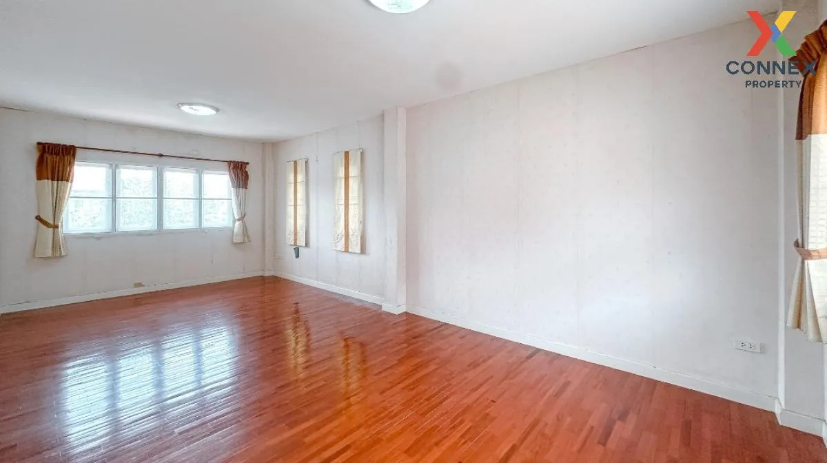 For Sale House , Royal Park Ville Suwinthawong , Lam Phak Chi , N
