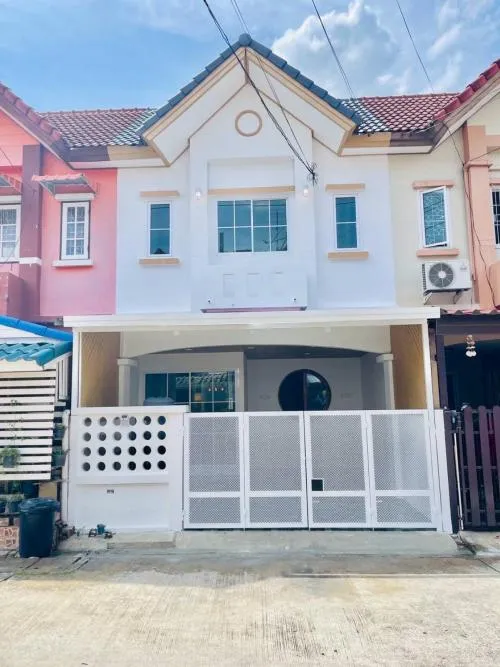 For Sale Townhouse/Townhome  , Baan Chao Praya 8 , wide frontage , newly renovated , Bang Len , Bang Yai , Nonthaburi , CX-124331
