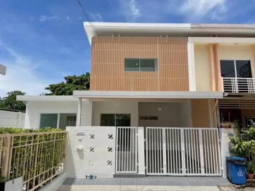 For Sale Townhouse/Townhome  , Pruksa Town Next Tiwanon - Rama 5 , corner unit , newly renovated , MRT-Khong Bang Phai , Bang Khu Wiang , Bang Kruai , Nonthaburi , CX-124346