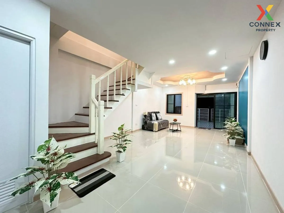 ขายทาวน์เฮ้าส์/ทาวน์โฮม  สิรารมย์ บางบัวทอง รีโนเวทใหม่ พิมลราช บ