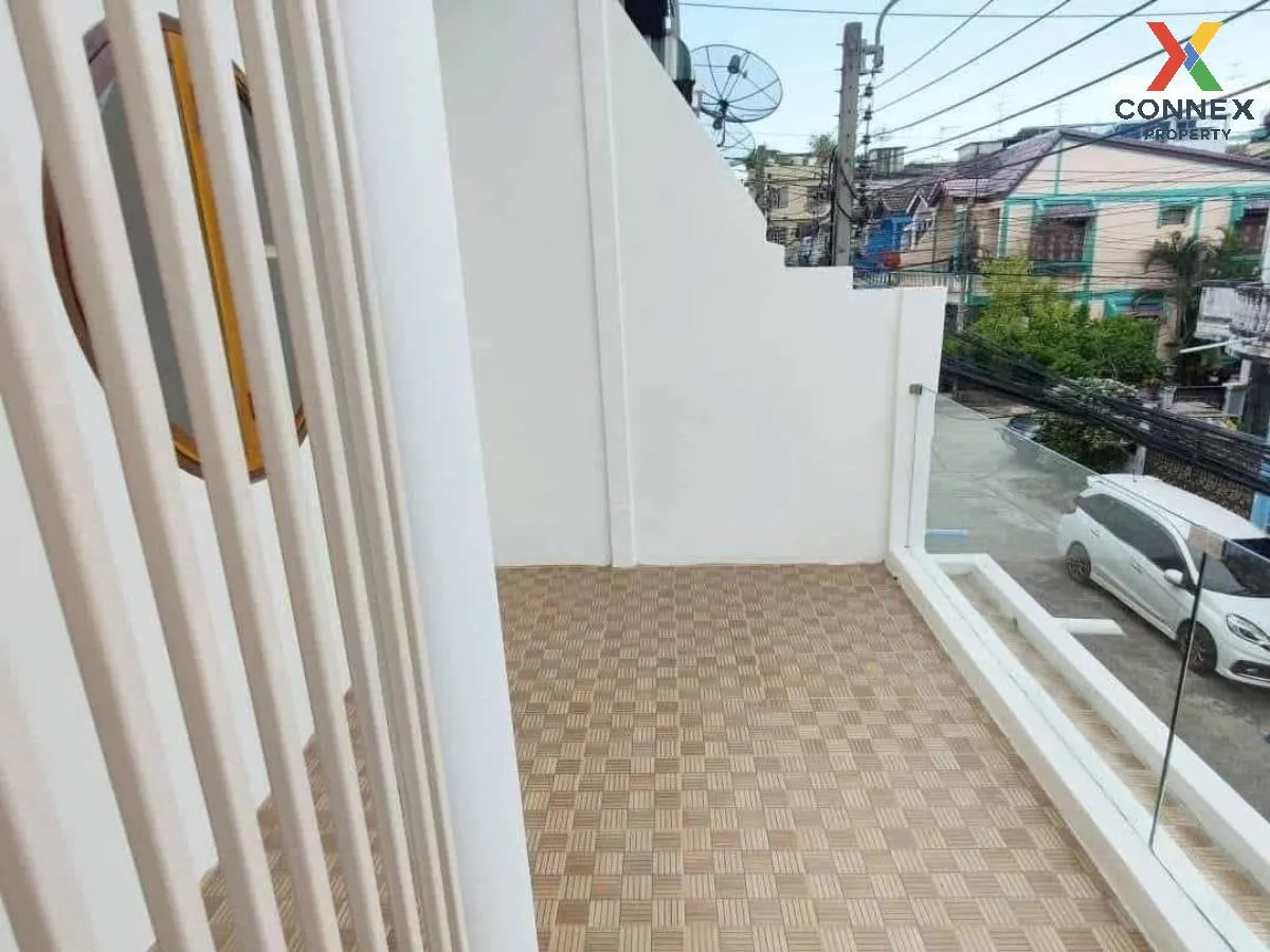 For Sale Townhouse/Townhome  , Baan Suan Than Village , newly ren