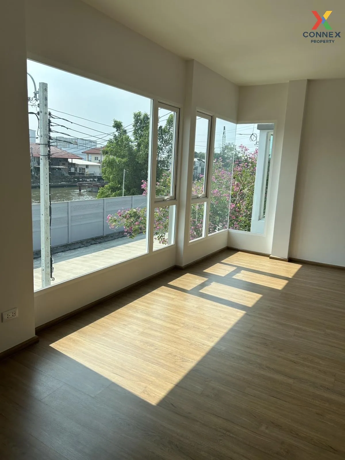 For Sale House , Pleno Pinklao - Charan 2 , MRT-Sirindhorn , Wat 