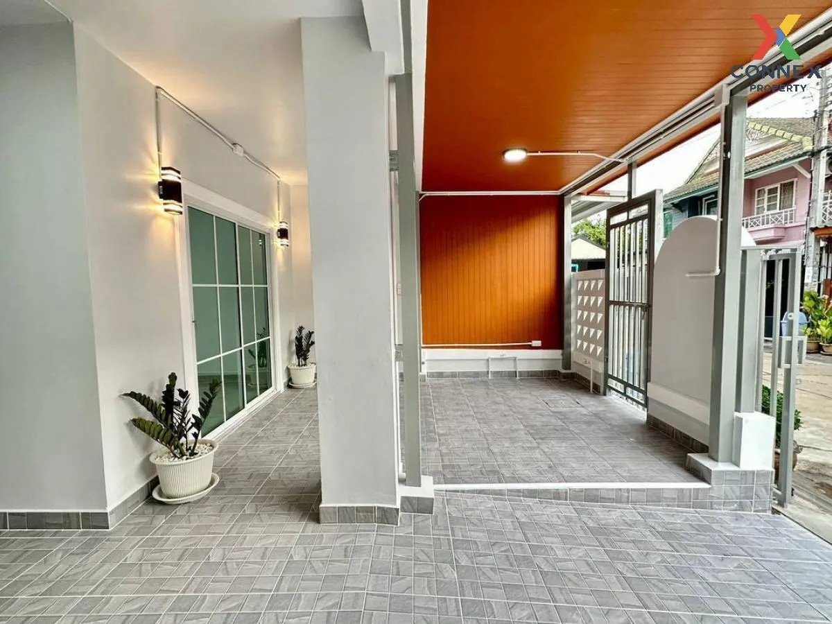 For Sale Townhouse/Townhome  , Baan Pruksa 18 Bangyai , newly ren 3
