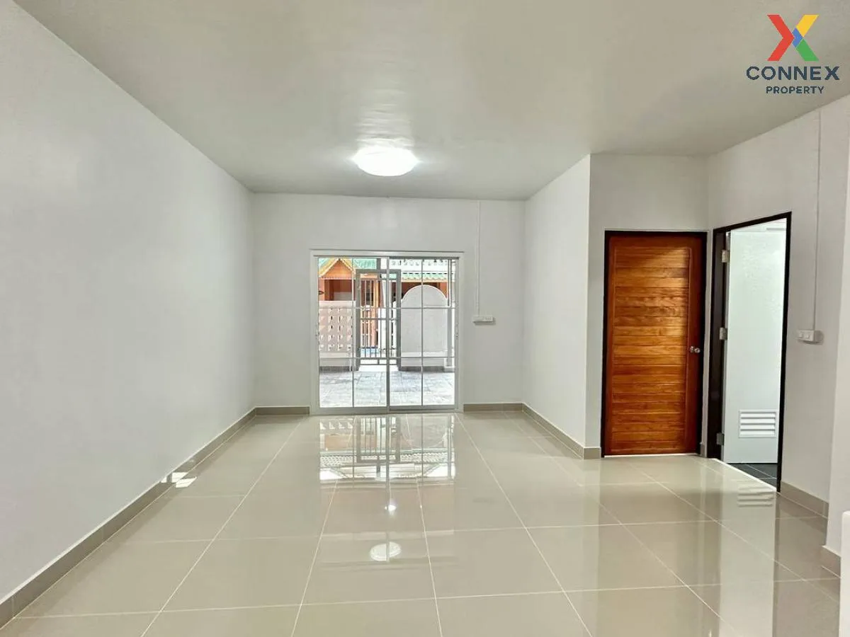 For Sale Townhouse/Townhome  , Baan Pruksa 18 Bangyai , newly ren