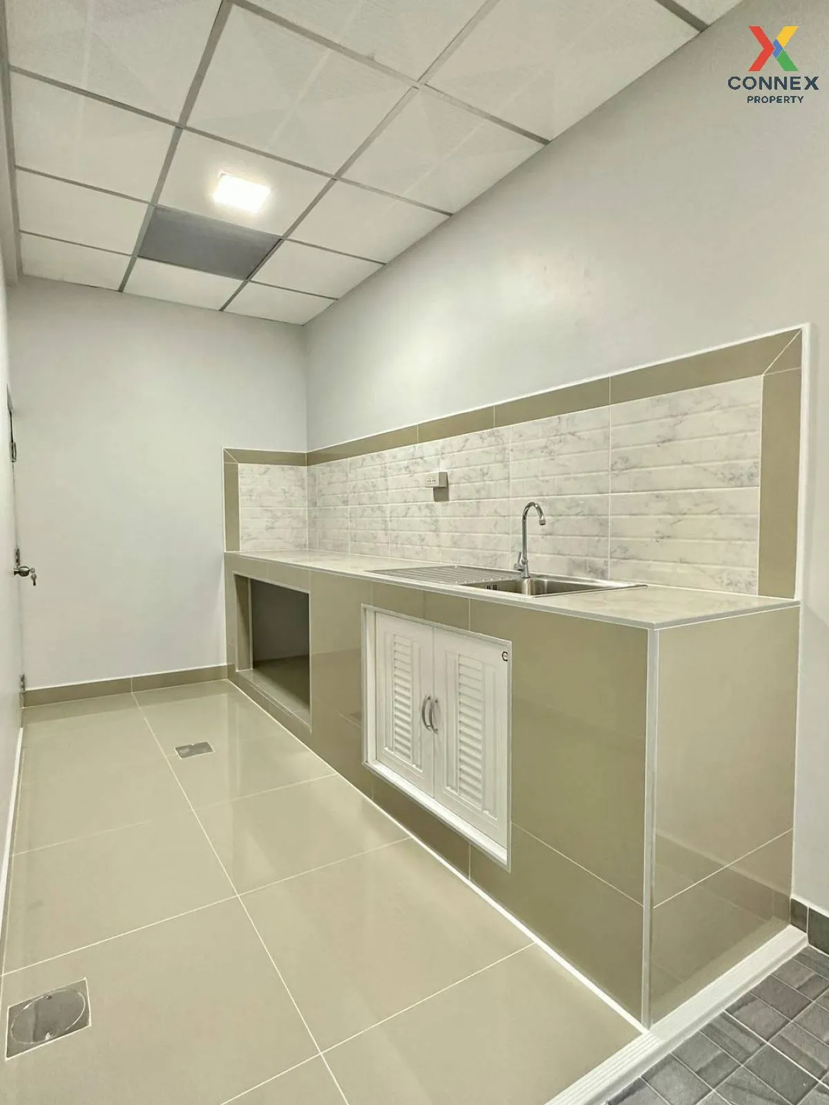 For Sale Townhouse/Townhome  , Baan Pruksa 18 Bangyai , newly ren