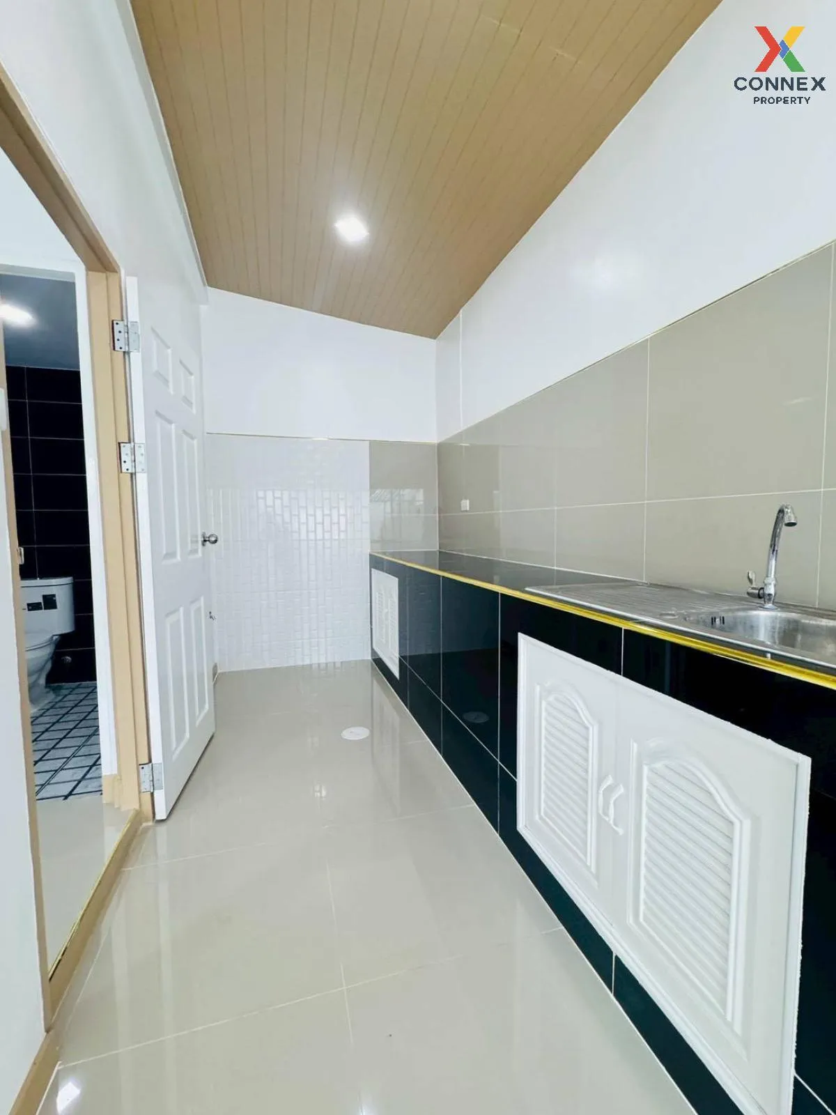 For Sale Townhouse/Townhome  , Pruksa 30 Baan Kluay-Sai Noi , new