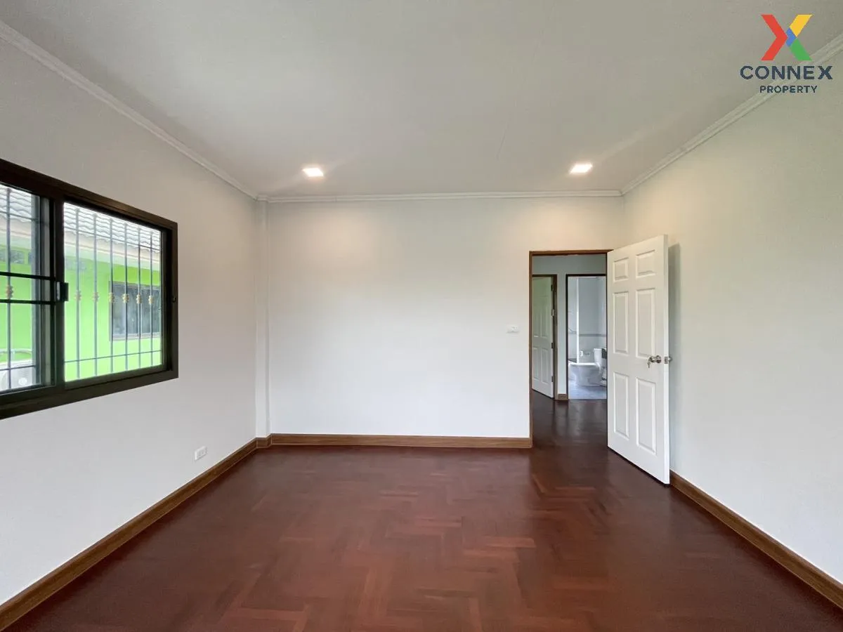 For Sale House , Supalai Grand Lake , nice view , Saen Saep , Min