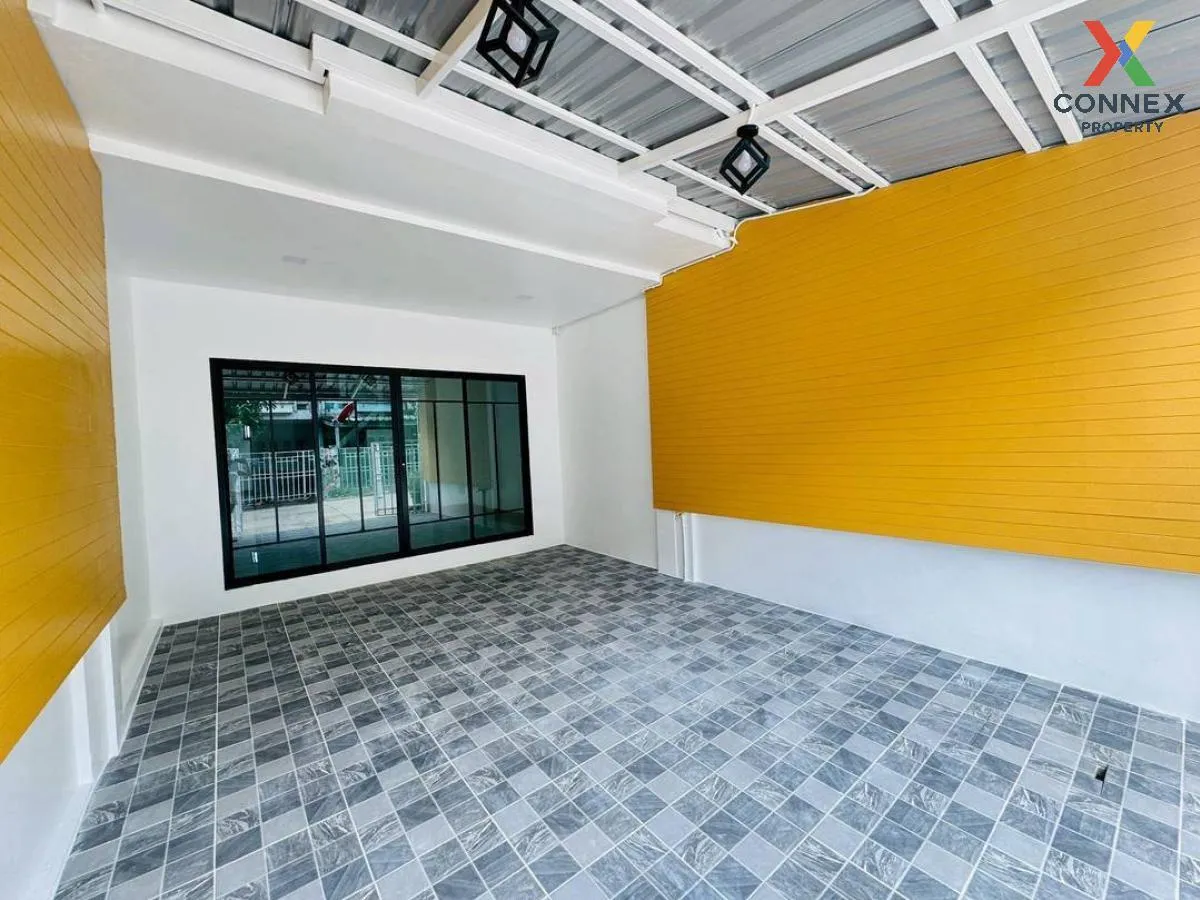 For Sale Townhouse/Townhome  , The Emerald Park 3 , Bang Phlap , 