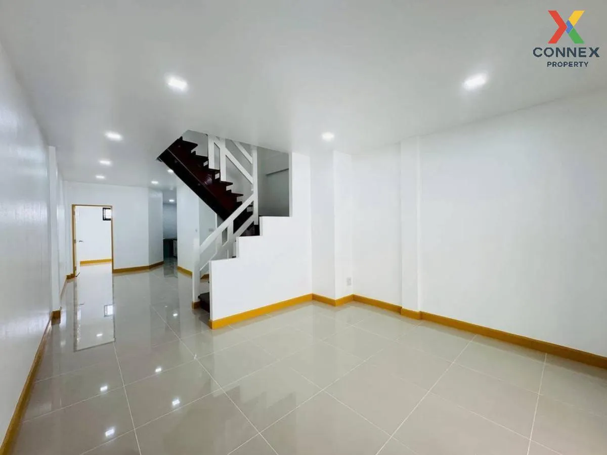 For Sale Townhouse/Townhome  , The Emerald Park 3 , Bang Phlap , 