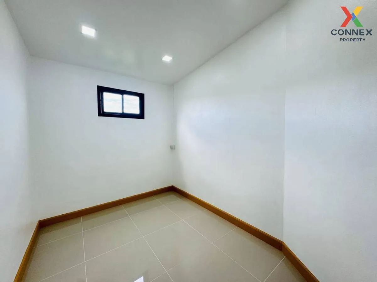 For Sale Townhouse/Townhome  , The Emerald Park 3 , Bang Phlap , 