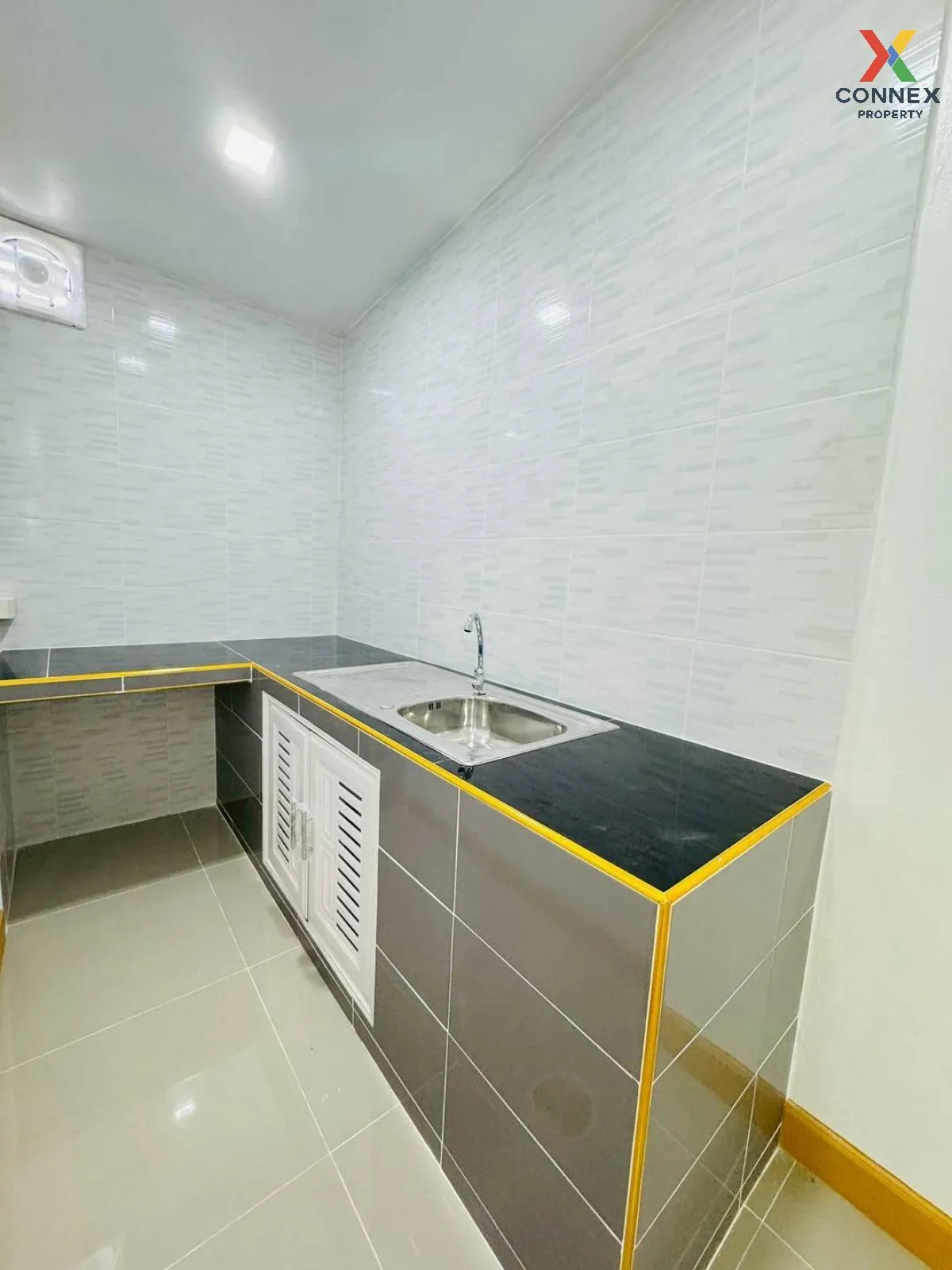 For Sale Townhouse/Townhome  , The Emerald Park 3 , Bang Phlap , 