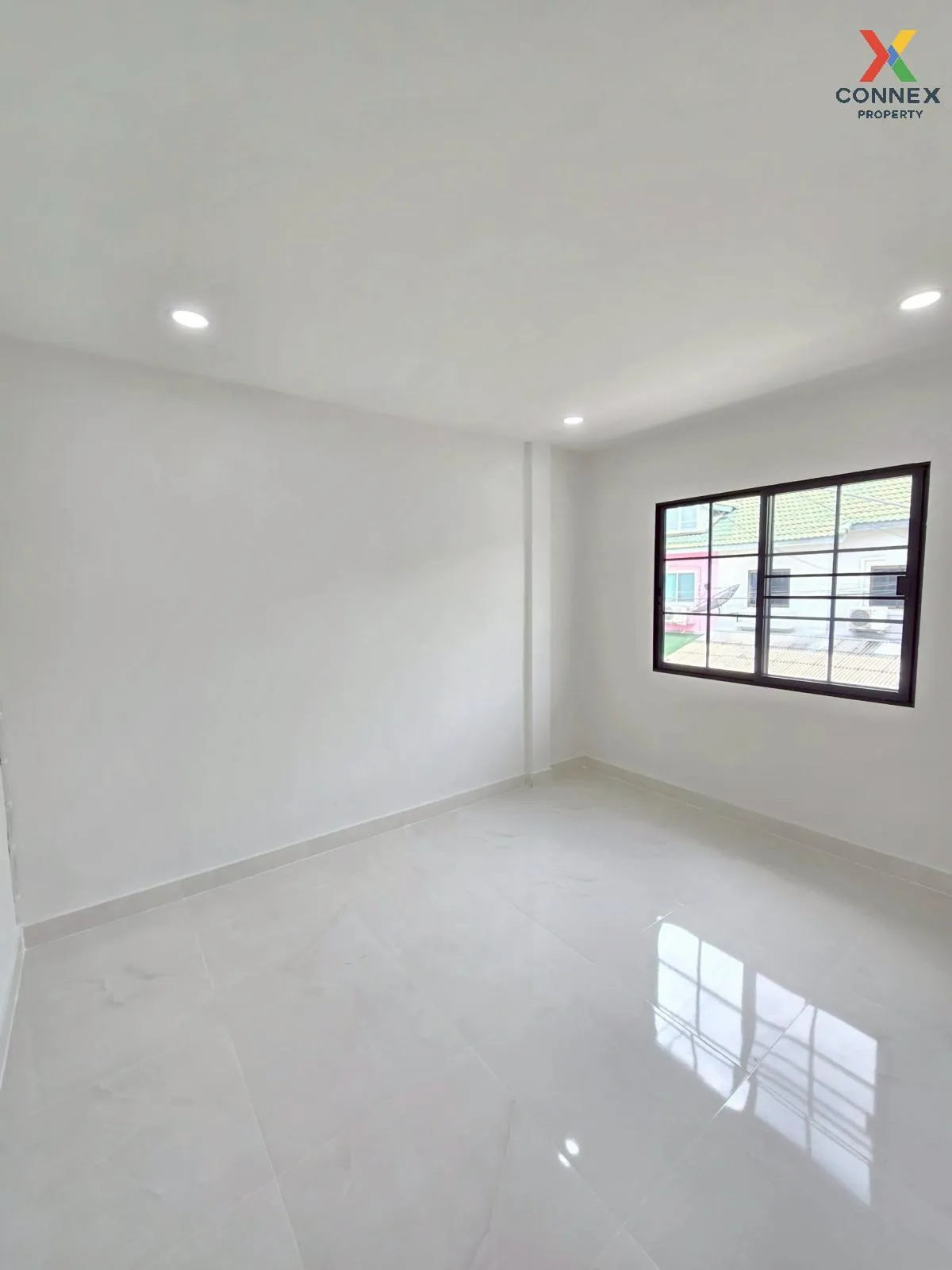 ขายทาวน์เฮ้าส์/ทาวน์โฮม  นริศรา คลอง 11 บึงน้ำรักษ์ ธัญบุรี ปทุมธ
