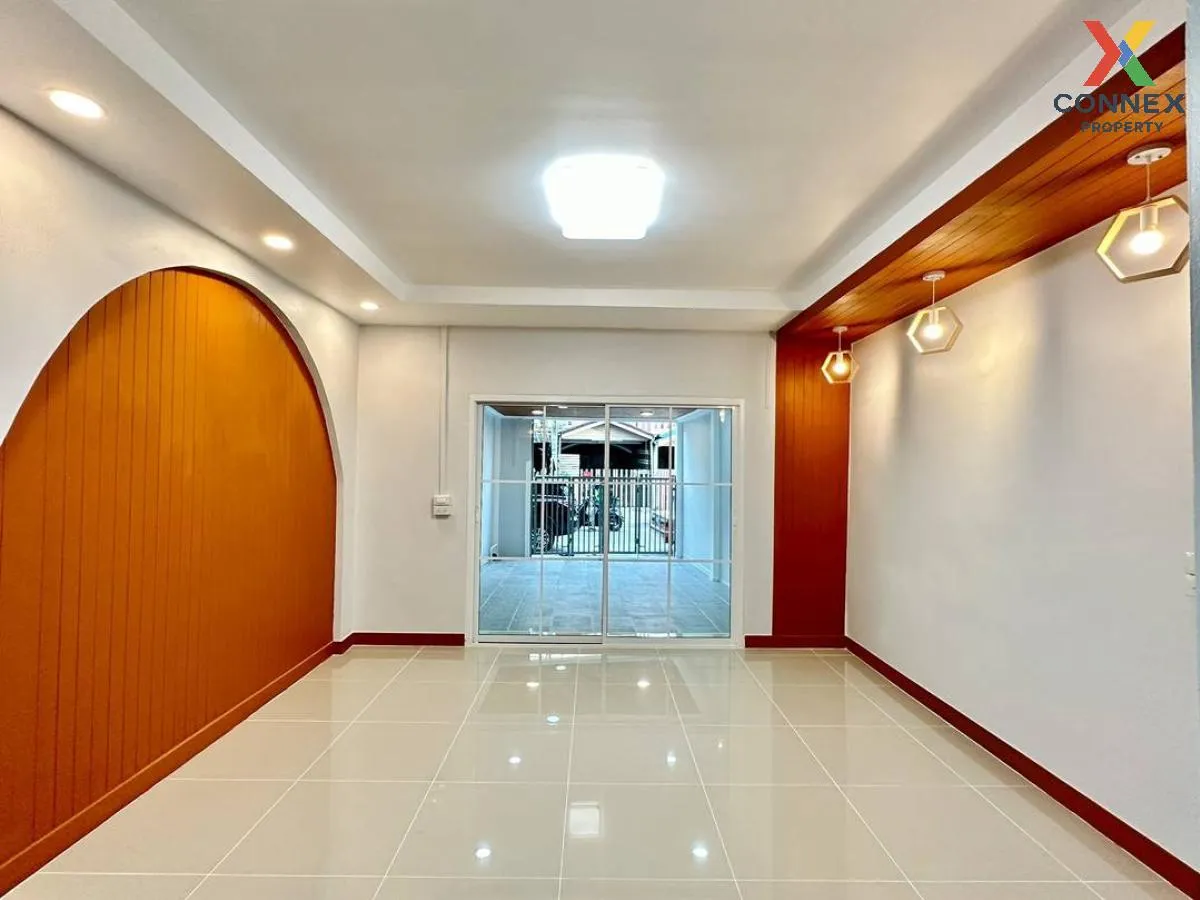 For Sale Townhouse/Townhome  , Baan Pichada , Phimonrat , Bang Bu 4