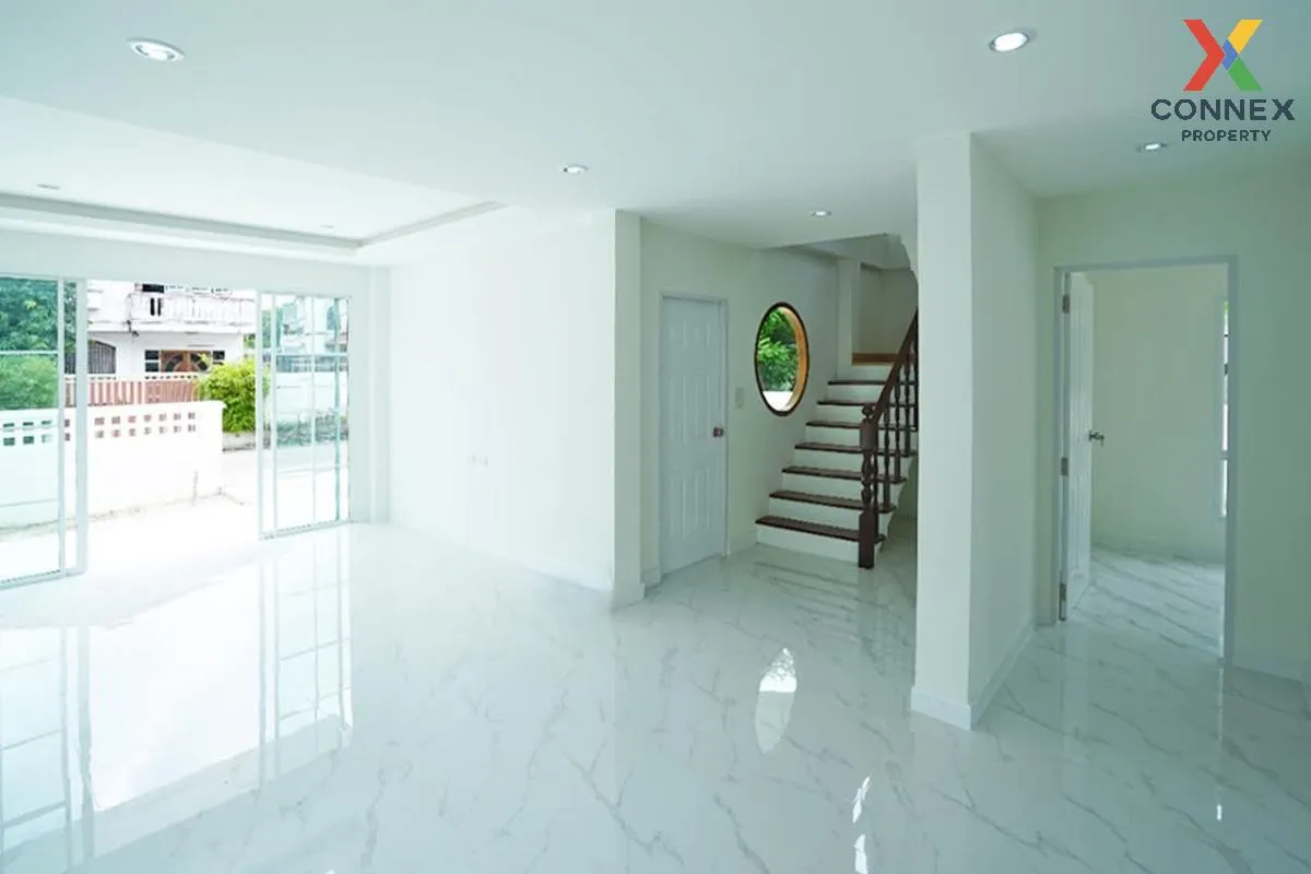 ขายบ้าน  หรรษา เพชรเกษม 81/6 ห้องมุม หน้ากว้าง รีโนเวทใหม่ หนองค้