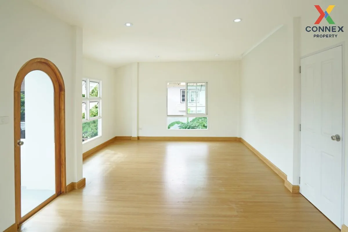 ขายบ้าน  หรรษา เพชรเกษม 81/6 ห้องมุม หน้ากว้าง รีโนเวทใหม่ หนองค้