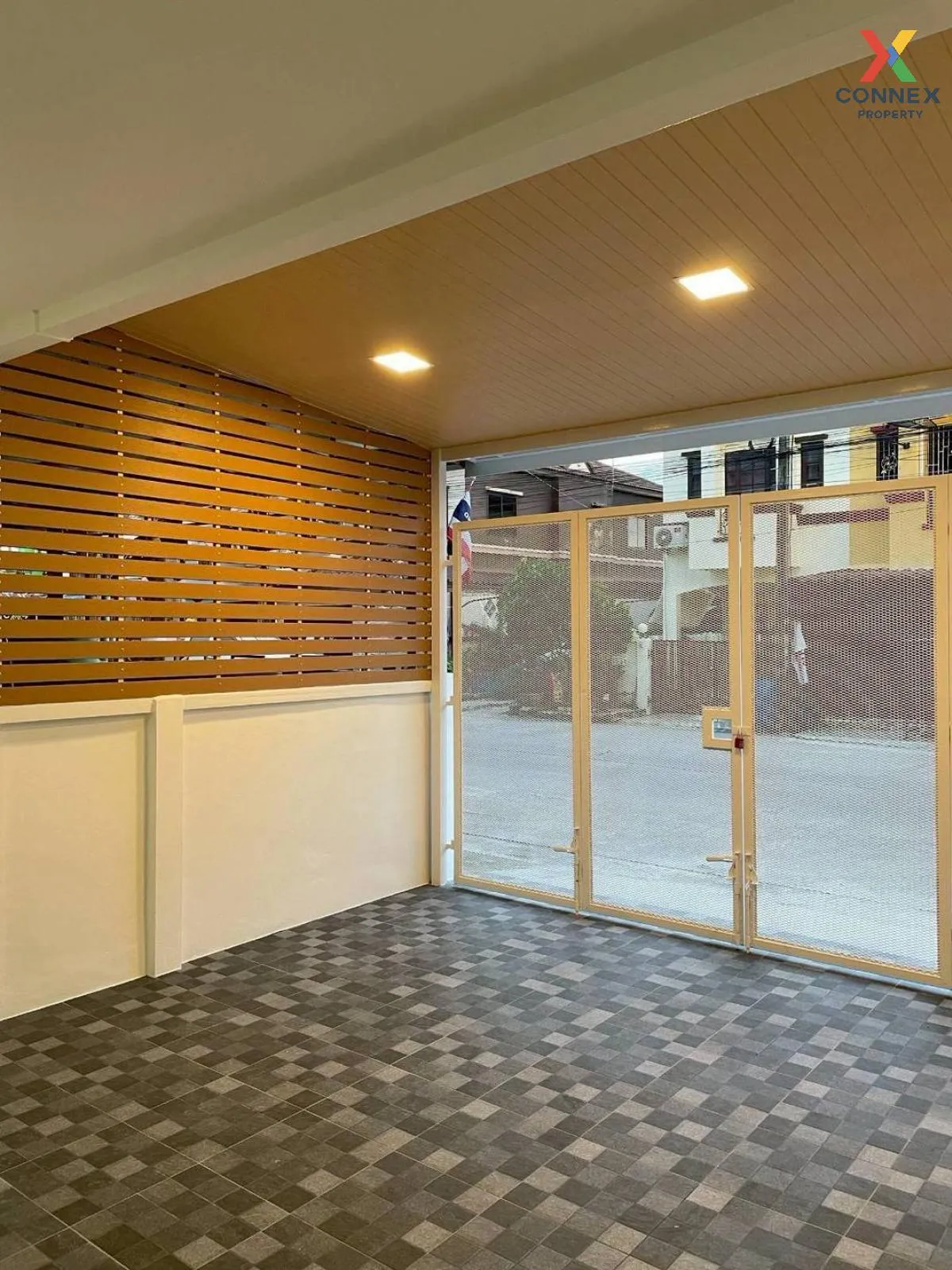 For Sale Townhouse/Townhome  , K.C. Cluster Nimitmai , Lam Luk Ka 2