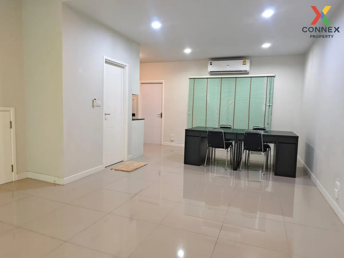 For Rent Townhouse/Townhome  , PLEX BANGNA , wide frontage , newl 1