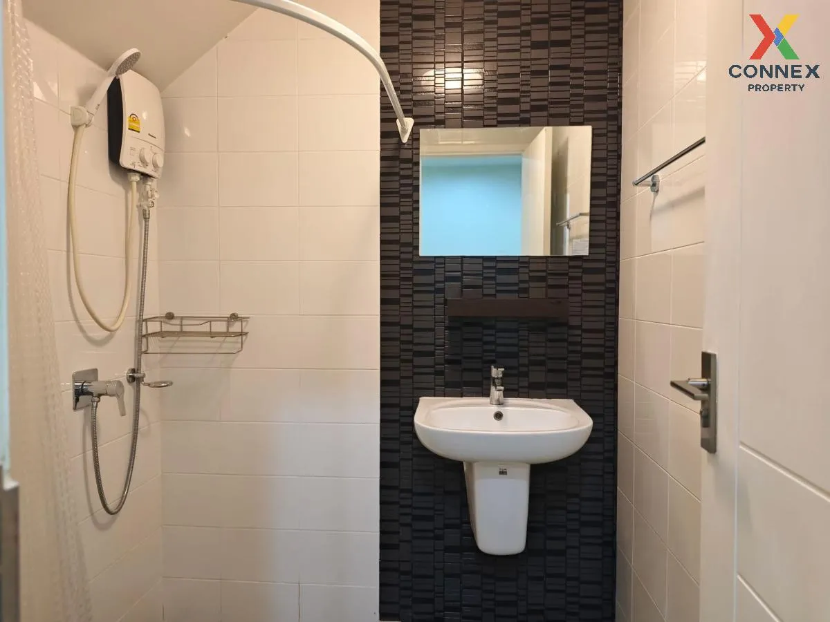 For Rent Townhouse/Townhome  , PLEX BANGNA , wide frontage , newl