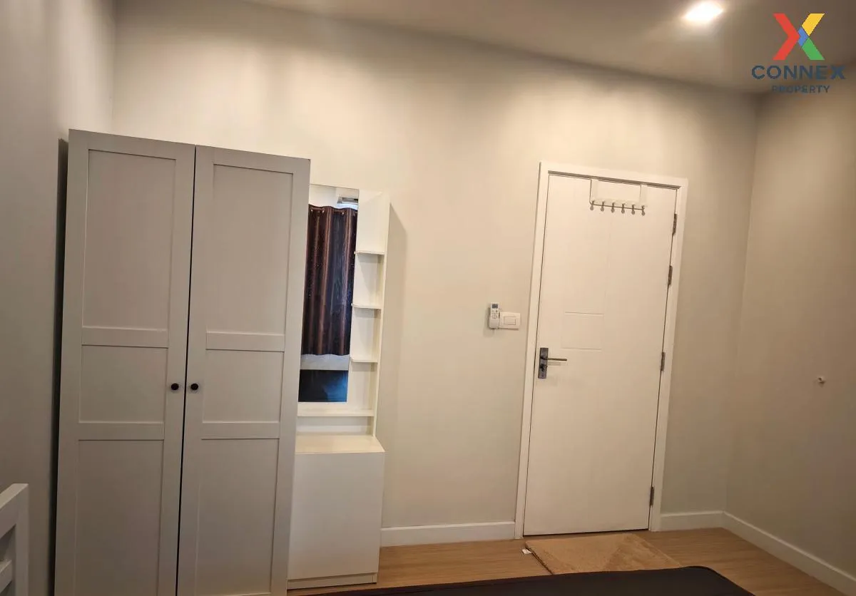 For Rent Townhouse/Townhome  , PLEX BANGNA , wide frontage , newl