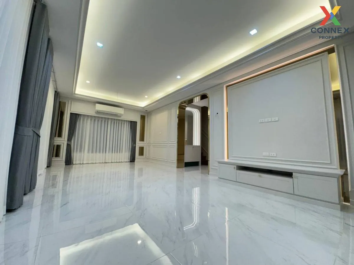 For Sale House , Laddarom Chatuchot , wide frontage , O Ngoen , S 3