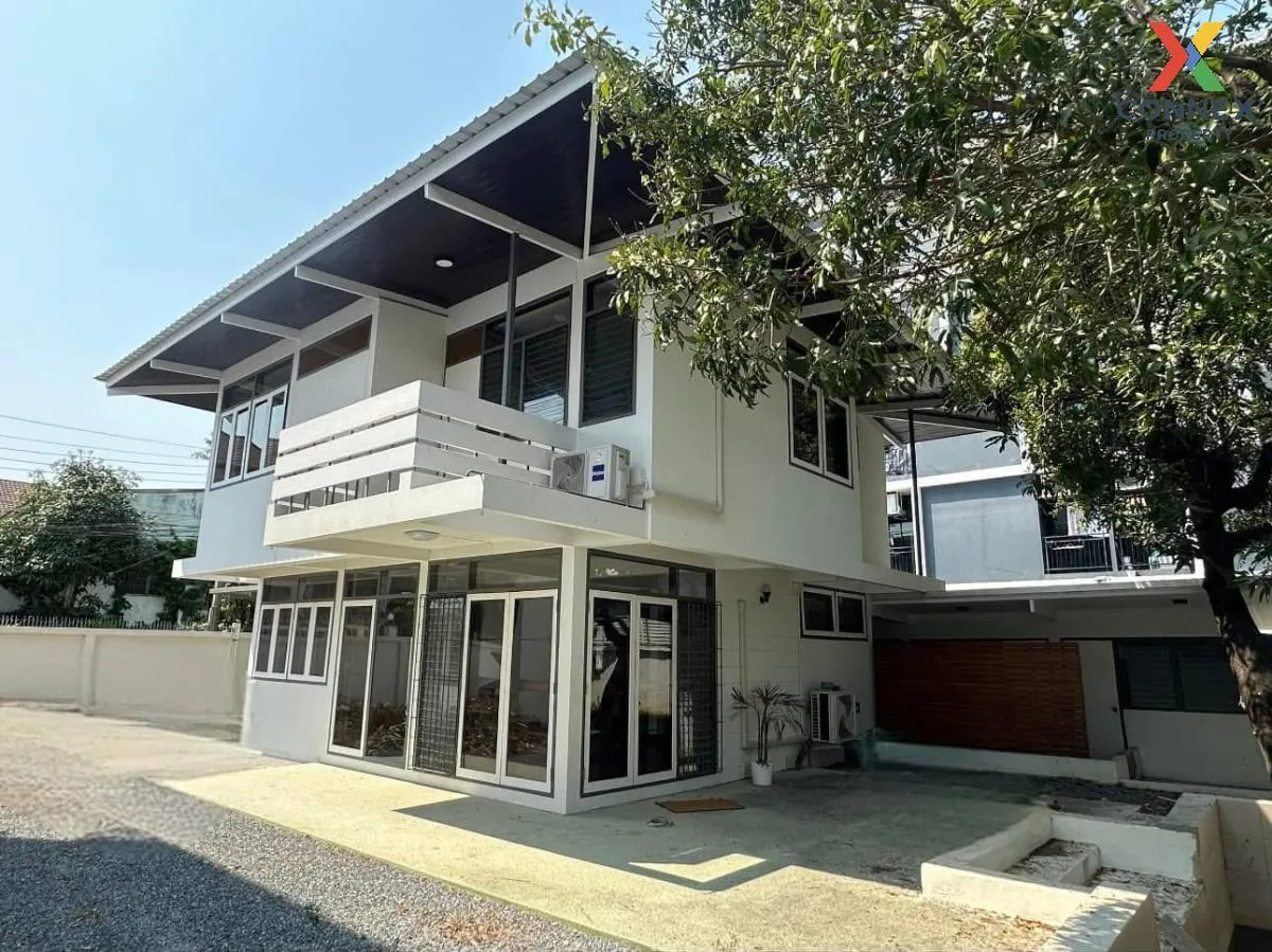 For Rent Townhome sukumvit60/1 , wide frontage , Bang Chak , Phra 1