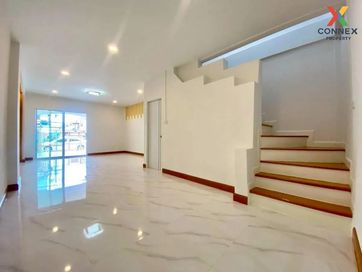 For Sale Townhouse/Townhome  , Baan Manawadee , Bang Khu Rat , Ba 4