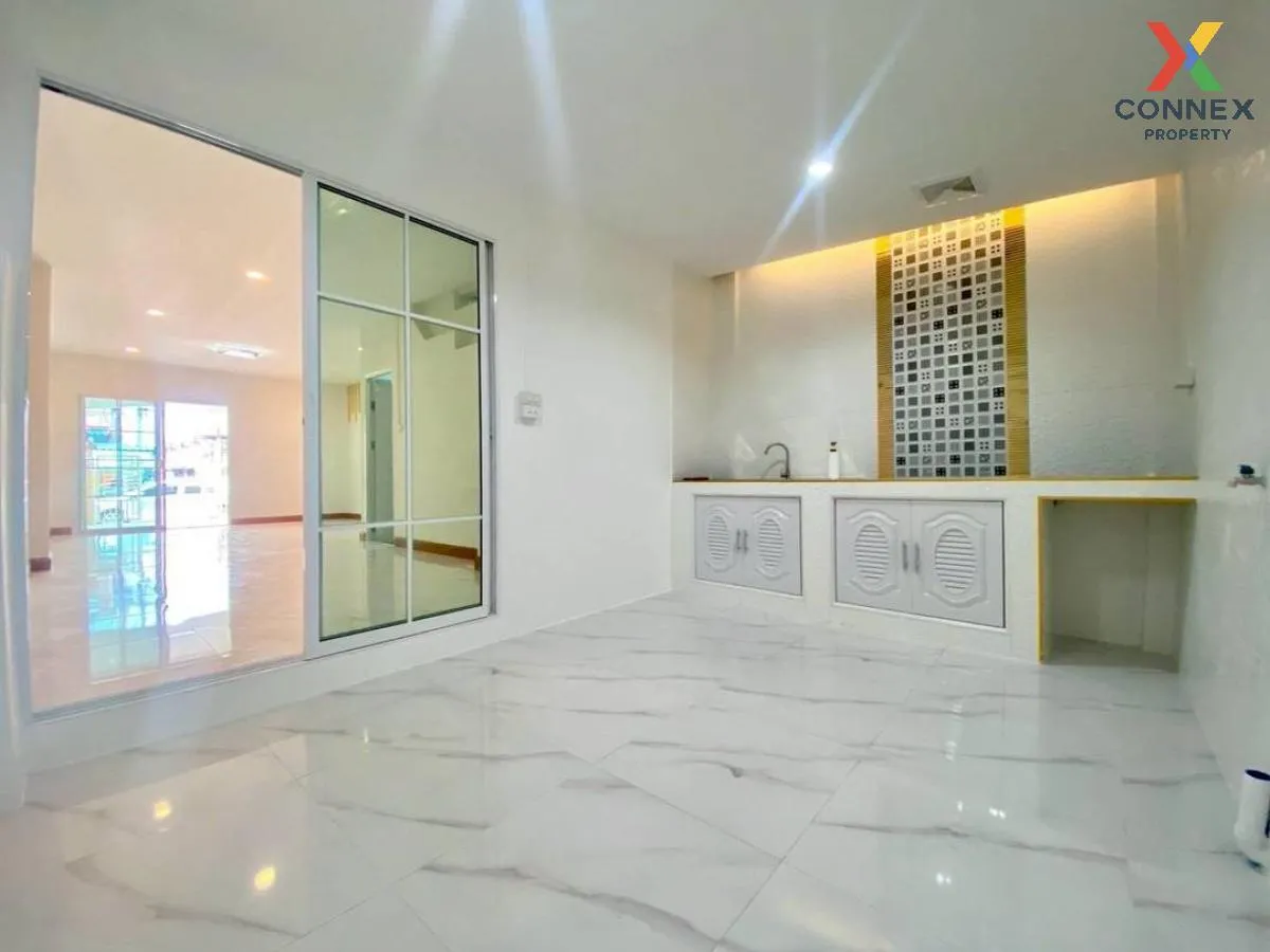 For Sale Townhouse/Townhome  , Baan Manawadee , Bang Khu Rat , Ba
