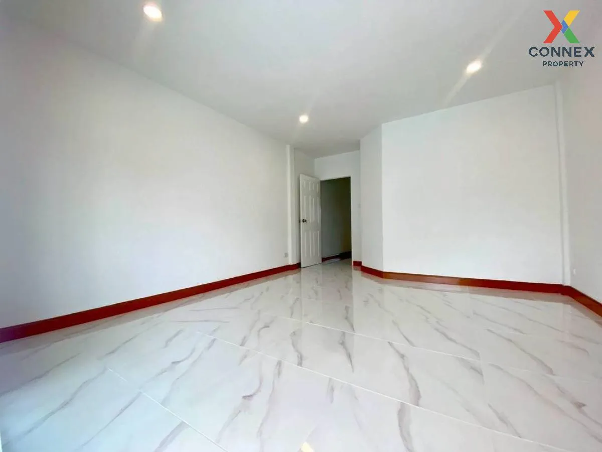 For Sale Townhouse/Townhome  , Baan Manawadee , Bang Khu Rat , Ba