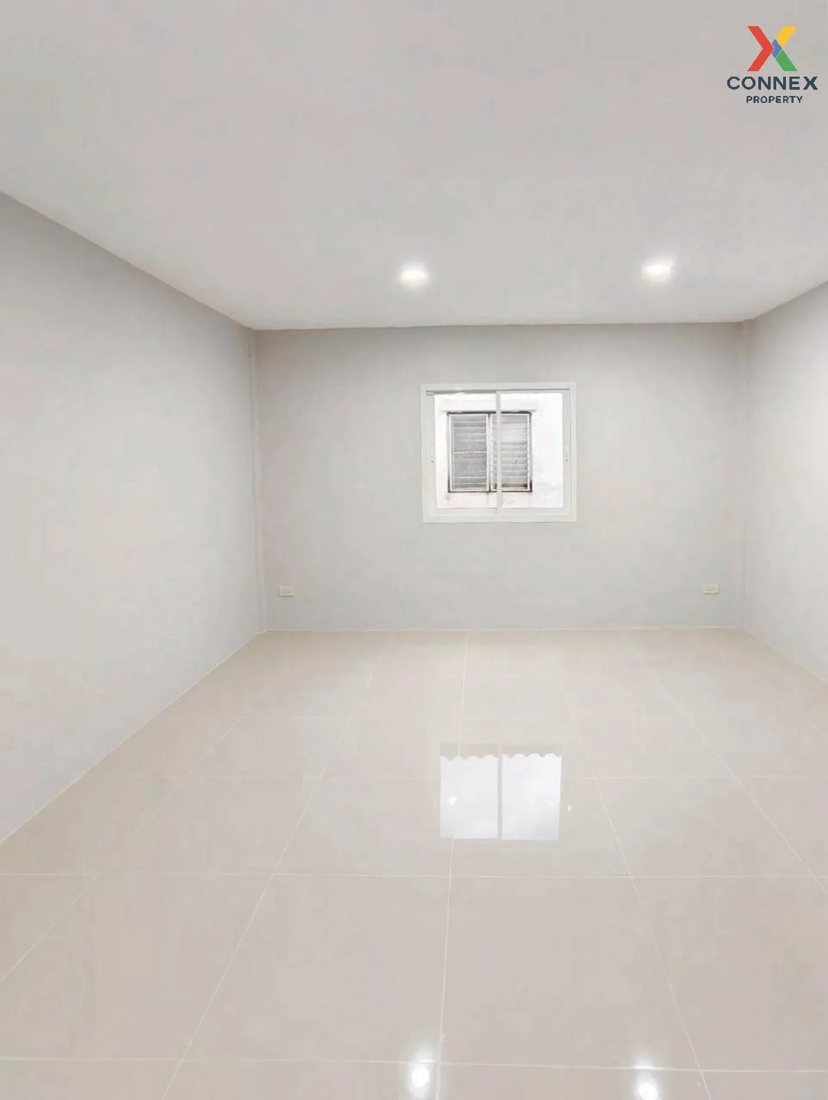 For Sale Townhouse/Townhome  , Baan Siriwan 1 , newly renovated ,