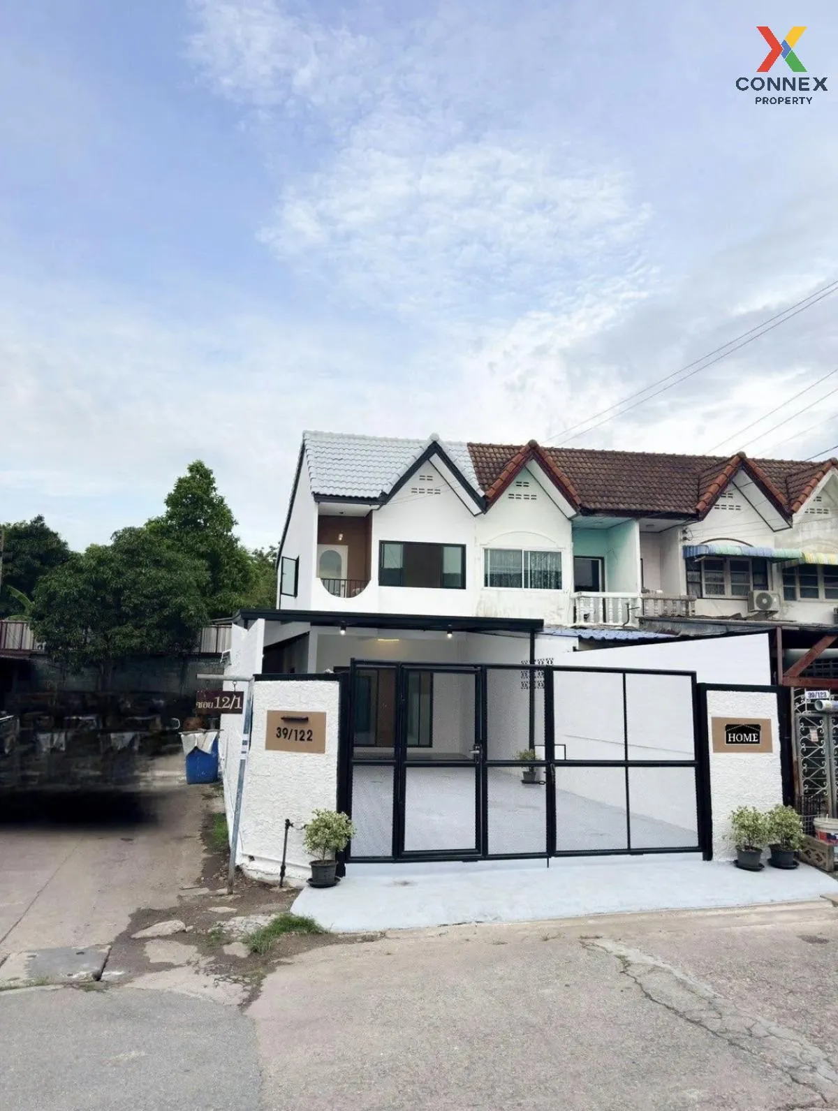 ขายบ้าน  บ้านร่มประดู่ เพชรเกษม 104 ห้องมุม รีโนเวทใหม่ กระทุ่มล้ 1