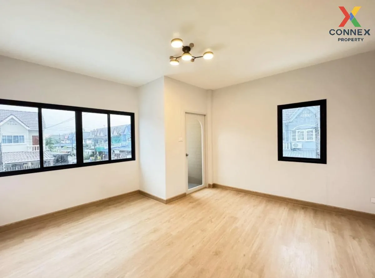 ขายบ้าน  บ้านร่มประดู่ เพชรเกษม 104 ห้องมุม รีโนเวทใหม่ กระทุ่มล้