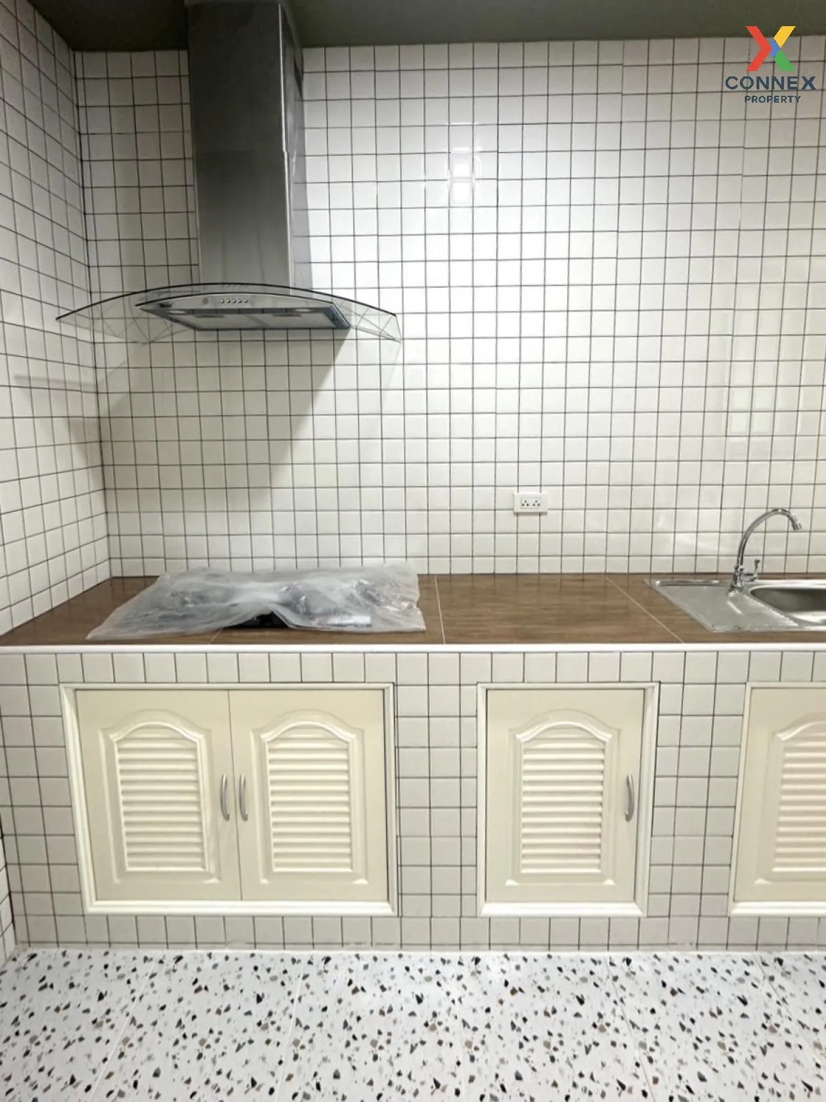 For Sale Townhouse/Townhome  , The Fortune Suvarnabhumi , Thap Ya