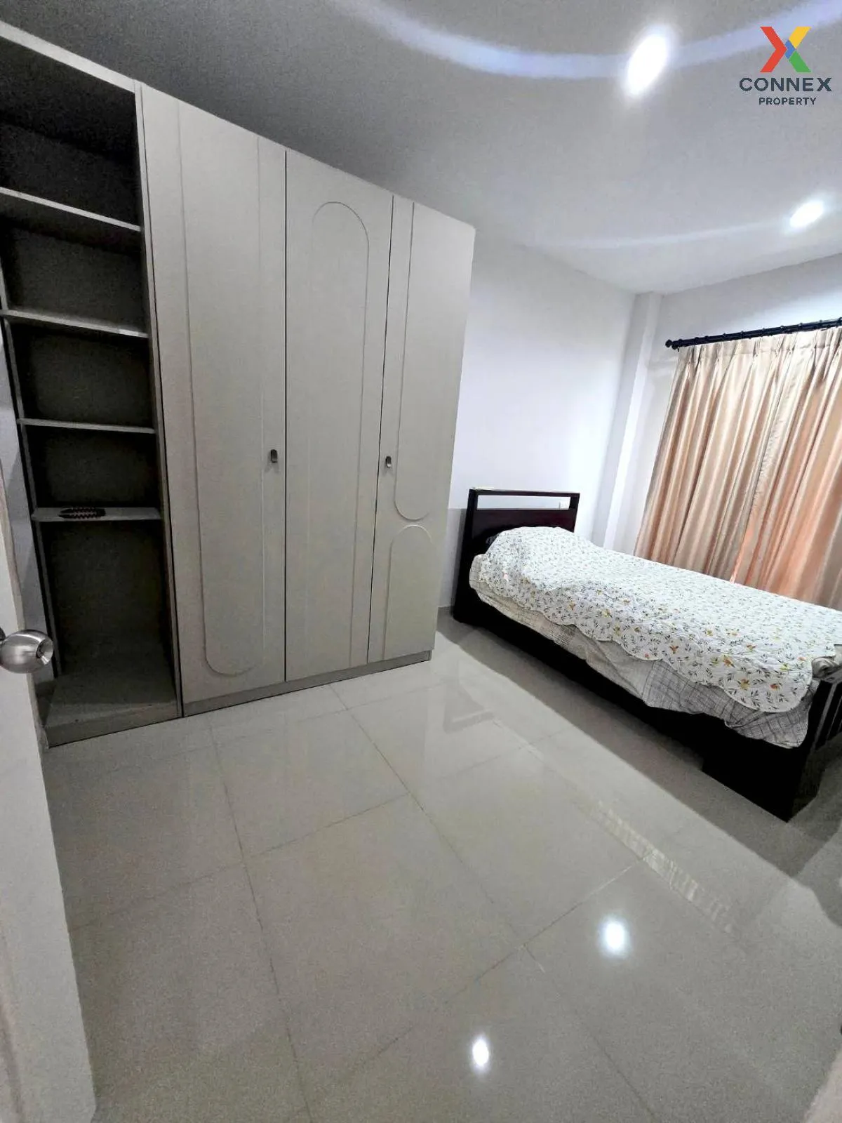 For Rent House , Villa Garden 3 Rattanathibet , MRT-Bang Phu , Ba