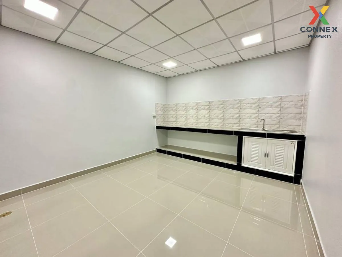 For Sale Townhouse/Townhome  , Baan Duriyanon , newly renovated ,